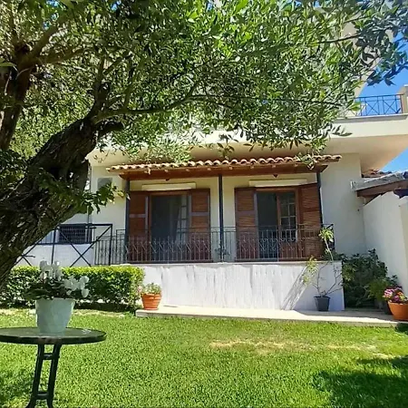 Apartamento Robusto Cosy With Garden Near Corfu Town *
