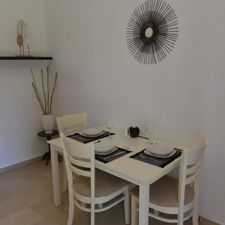 דירה Robusto Cosy With Garden Near Corfu Town *