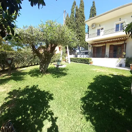 Lägenhet Robusto Cosy With Garden Near Corfu Town *